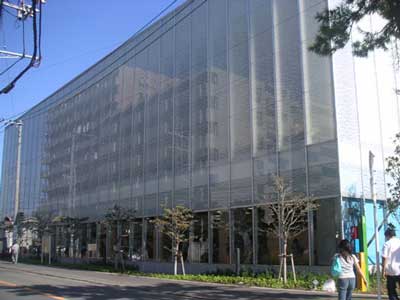 逗子市立図書館